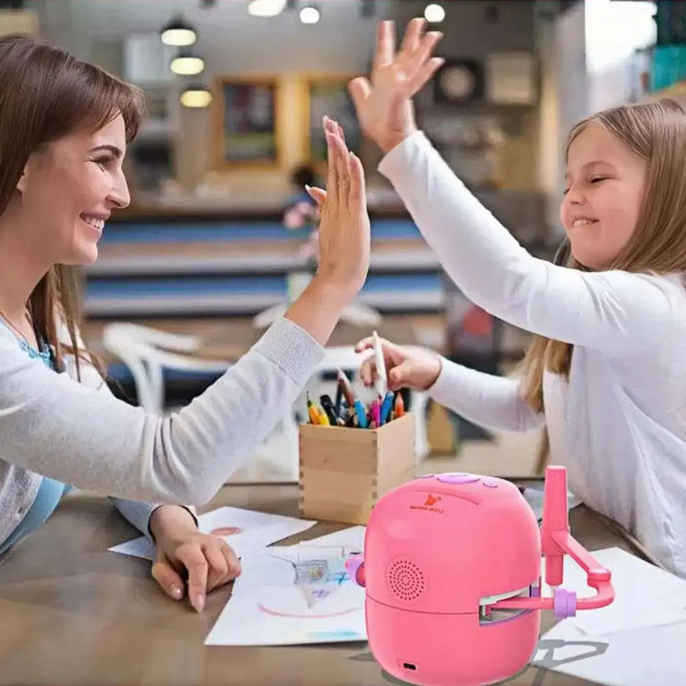 AI Drawing Robot Friend who can teach drawing
